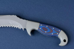 "Arcturus" obverse side handle view. Hammerhead serrations and trapping hooks are aggressive components of this tactical knife