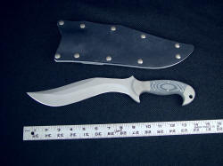 "Hortensius" scaled view. This is a big knife, influenced by a kopesh, khukri, and Bowie blade shape.