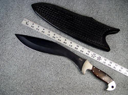 "Phlegra" tactical khukri knife: scaled view. This is a very large khukri.