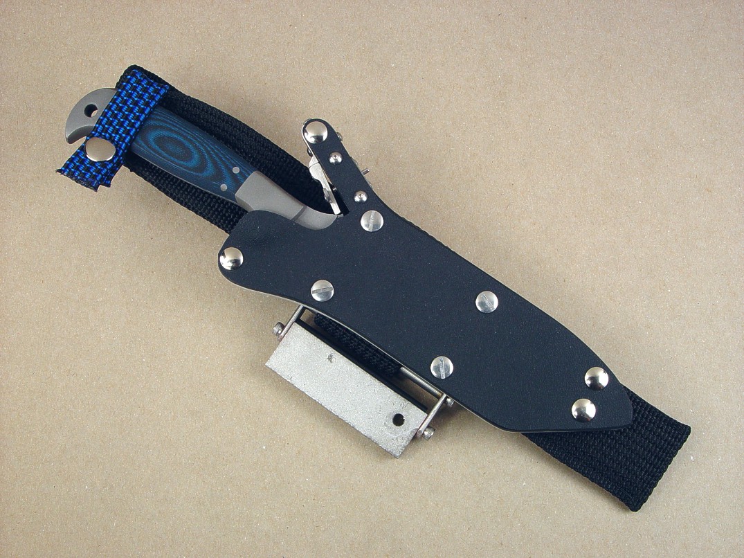 "PJLT" with ultimate belt loop extender option. This option even can be made for the smaller knives, like this popular model.