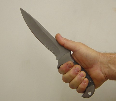 Forward Knife Grip technique: Filipino