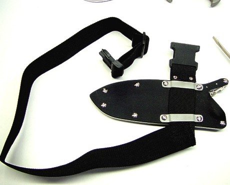 Locking knife sheath sternum harness assembled